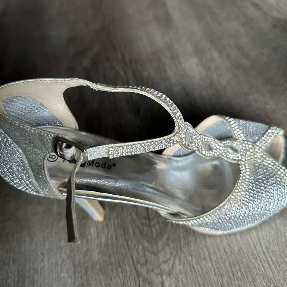 Top Moda silver platform sandal heels, women’s size 8